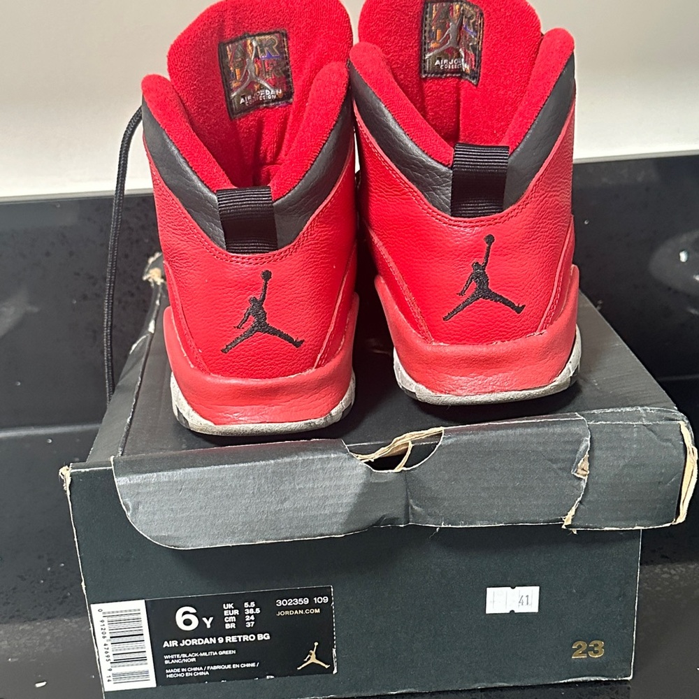 Air Jordan 9 RETRO BG red & black size 6Y or 8W with Box - Picture 5 of 9